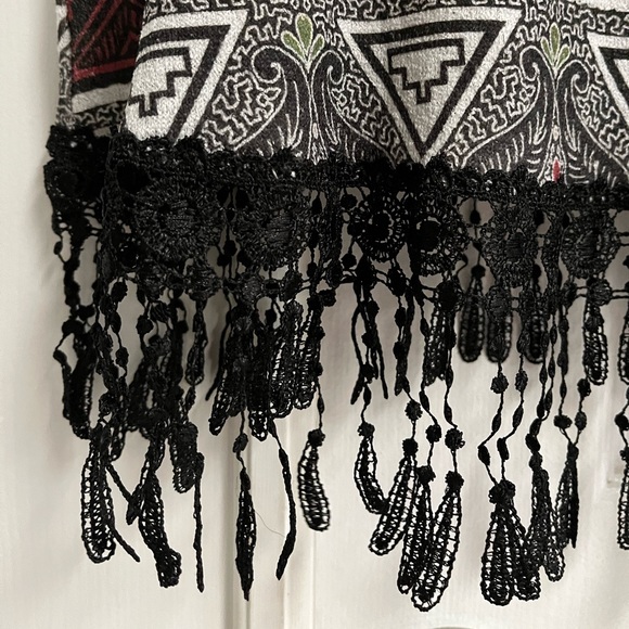 Love J sleeveless blouse EUC - Picture 5 of 5